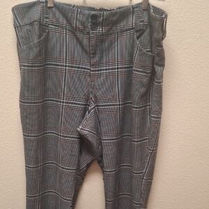 Torrid Women's Plaid Trousers in Black and Gray